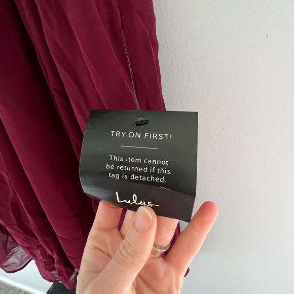 NWT Lulu’s Burgundy Lace Dress - Picture 2 of 6